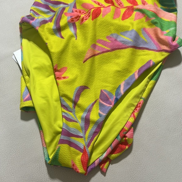 NWT Becca Women's Costa Bella Kali V Neck One Piece Swimsuit - Picture 9 of 13